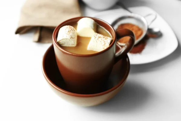 Cup of coffee with marsh mellow — Stock Photo, Image