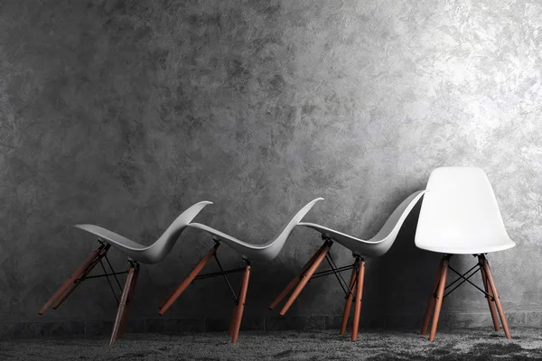 Stijlvol ontwerp met witte stoelen — Stockfoto