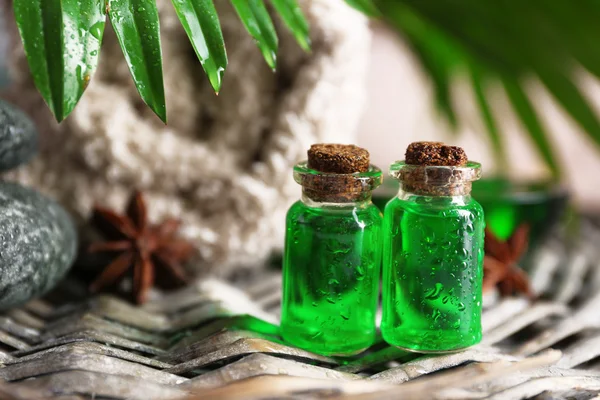 Ätherisches Öl für die Aromatherapie — Stockfoto