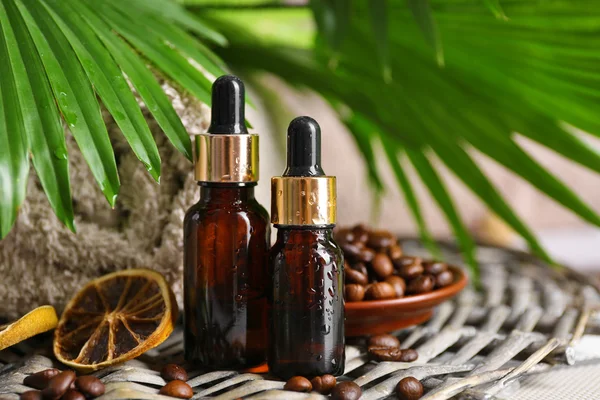 Ätherisches Öl für die Aromatherapie — Stockfoto