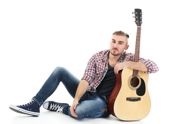 Joven músico con guitarra —  Fotos de Stock