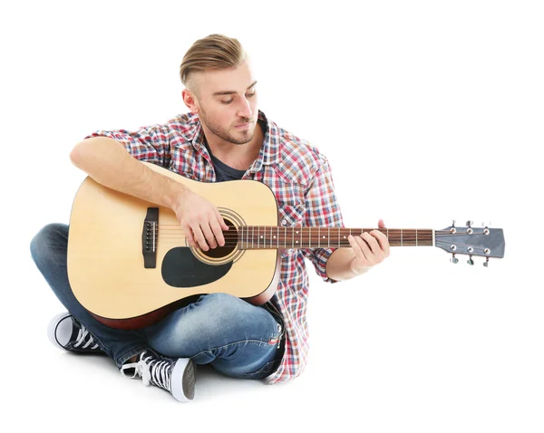 Junger Musiker mit Gitarre — Stockfoto