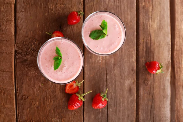 Fresh strawberry yogurt — Stock Photo, Image