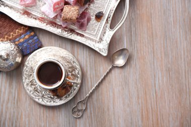 çay-seti ile Türk lokumu 