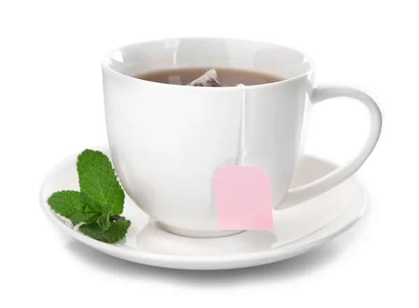Чашка чаю на білому — стокове фото