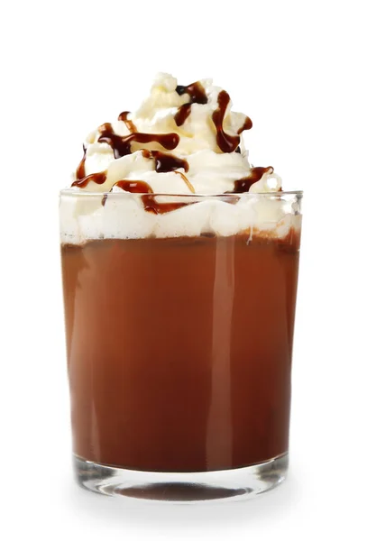 Chocolate caliente con crema batida en taza — Foto de Stock