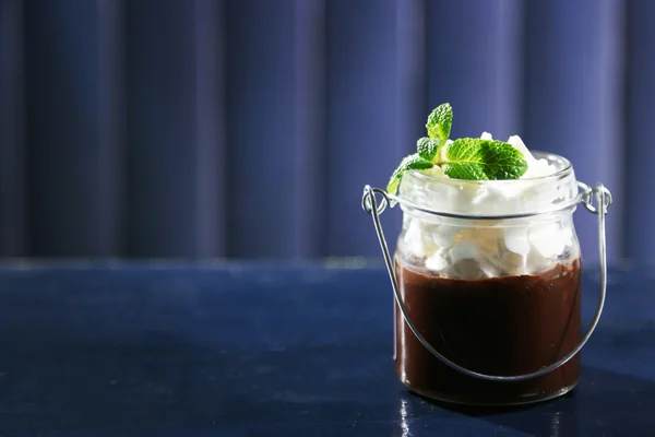 Dessert al cioccolato in bicchiere — Foto Stock