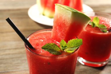 Karpuz suyu gözlük