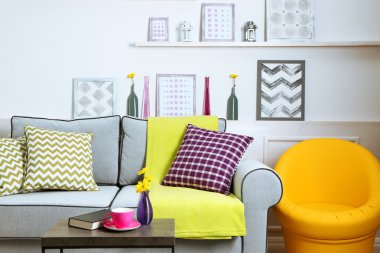 Modern oturma odası.