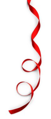 Kırmızı kurdele beyaz üzerine izole