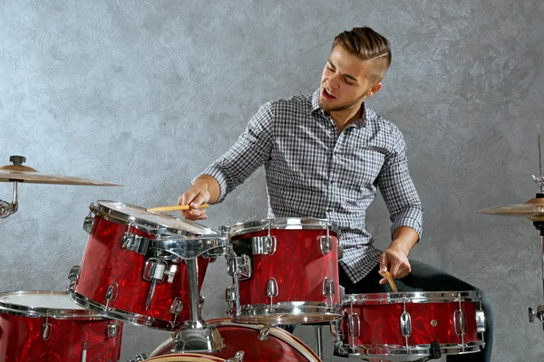 Musician playing drums — Stock Photo, Image