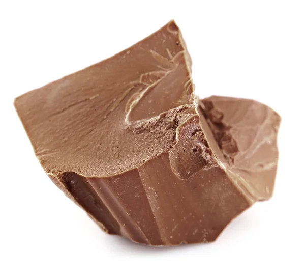 Milchschokoladenstück isoliert auf weiß — Stockfoto