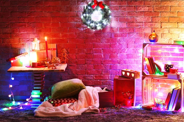 Decoração de Natal em um quarto — Fotografia de Stock