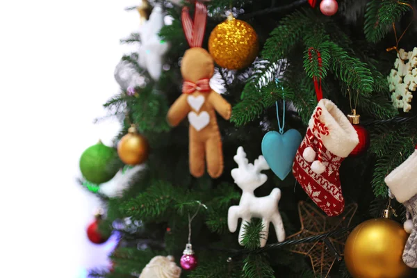 Süslü Noel ağacı odası, yakın çekim — Stok fotoğraf