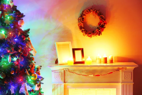 Noel ağacı bir odada — Stok fotoğraf