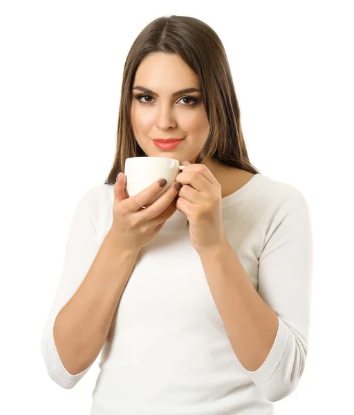 Retrato de mulher bonita com xícara de café isolado no fundo branco — Fotografia de Stock