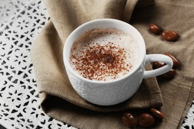 Pamuk peçete sweets ile sıcak kakao fincan