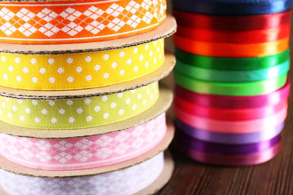Bobinas de cinta de color, primer plano —  Fotos de Stock