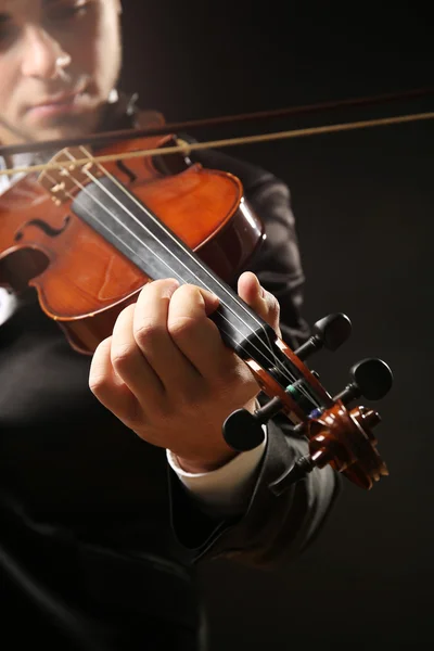 De violist prestaties close-up — Stockfoto