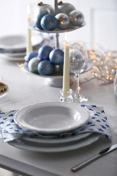 Piękne świąteczne nakrycie stołu — Zdjęcie stockowe