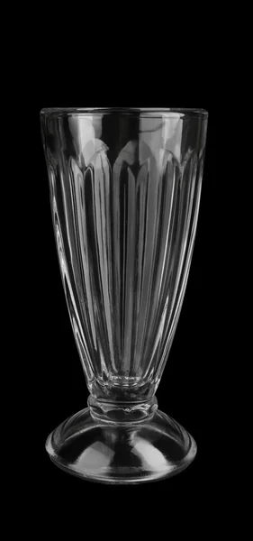 Пустой стакан на черном фоне — стоковое фото