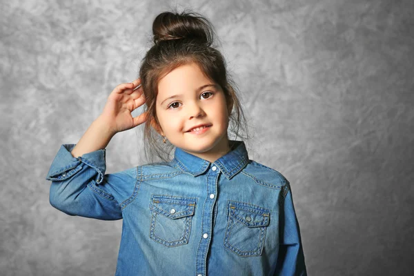 Portret van mode jongen meisje — Stockfoto