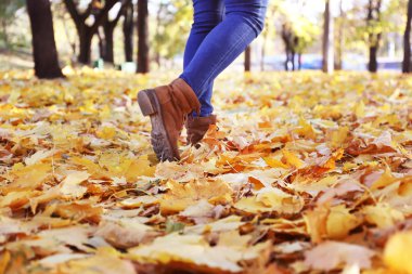 Boots kadın bacakları  