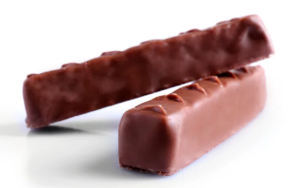 Twee chocolade snoepjes, geïsoleerd op wit — Stockfoto