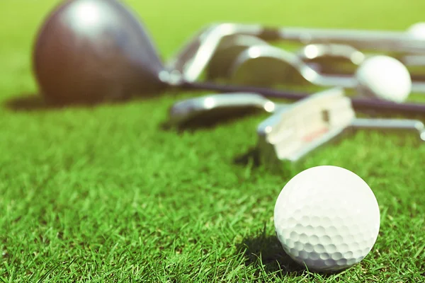 Différents clubs de golf — Photo