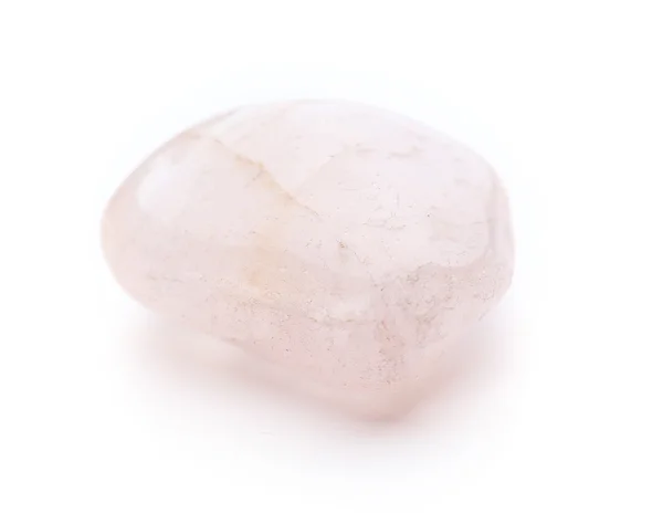 Quartz rose isolé sur fond blanc — Photo