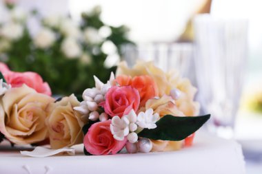 dekore düğün pastası