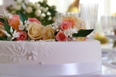 Güzel pasta süslemeleri ile