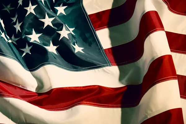 Amerikanische Flagge schwenken — Stockfoto