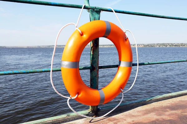 Oranje leven buoy — Stockfoto