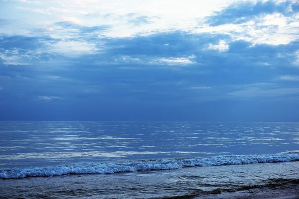 美丽的大海，在早晨 — 图库照片