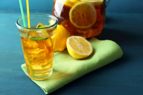 Tè freddo con limone — Foto Stock