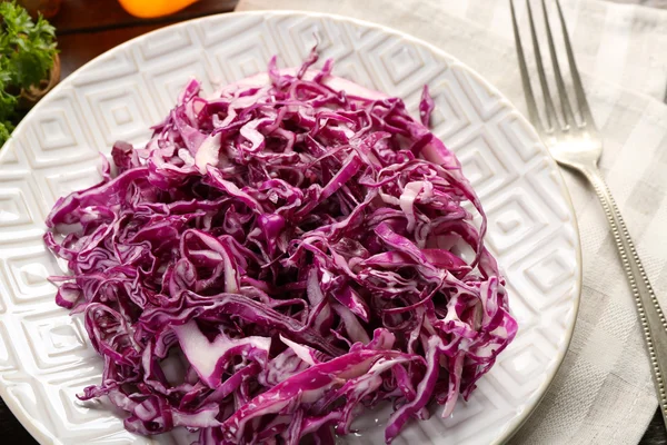 Salada de repolho vermelho — Fotografia de Stock