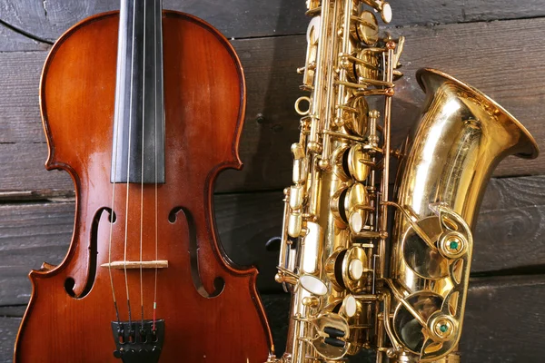 Wunderschönes goldenes Saxophon — Stockfoto