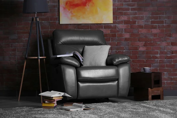 Leather armchair and floor lamp — Stock Photo, Image