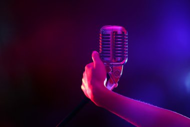 el tutma retro mikrofon