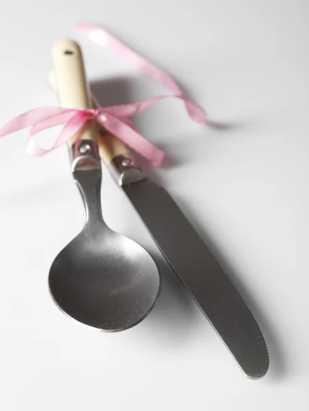 Cutlery tied with ribbon — Stock Photo, Image