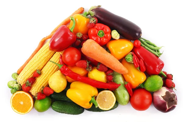 Frisches Obst und Gemüse isoliert auf weiß — Stockfoto