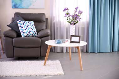 Modern oturma odası.