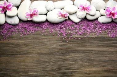 Spa taşlar ve orkide