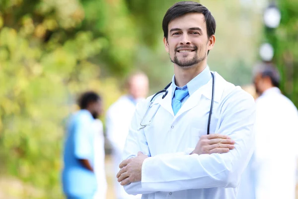 Médico con cosas médicas —  Fotos de Stock