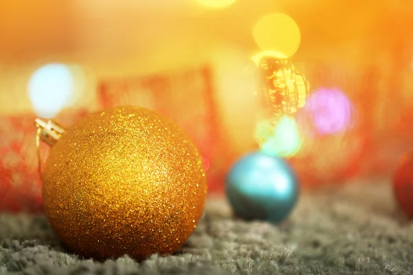 Heldere kerstballen — Stockfoto