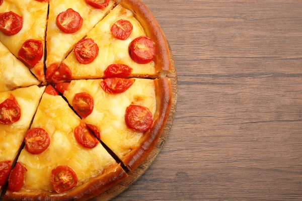 Pizza Margherita tritata, primo piano — Foto Stock