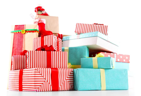 Hermosos regalos de Navidad con juguetes — Foto de Stock