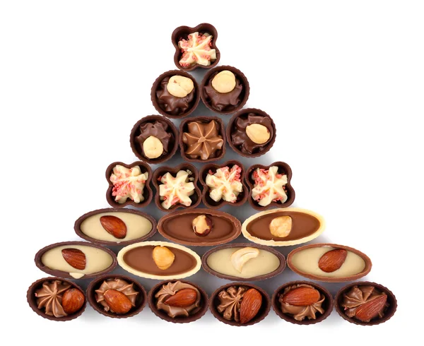 Bonbons au chocolat isolés sur blanc — Photo