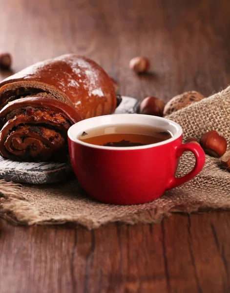 Taza de té con decoración de otoño — Foto de Stock